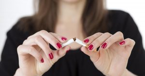 Το κάπνισμα συνδέεται πλέον με τον καρκίνο των ωοθηκών!