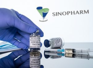 Covid 19: Εμβόλιο Sinopharm: Όλες οι χρήσιμες πληροφορίες και οι παρενέργειες του